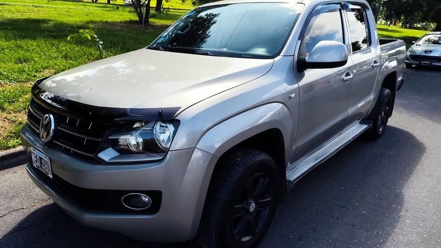 Volkswagen Amarok 2013: Frente y lateral izquierdo