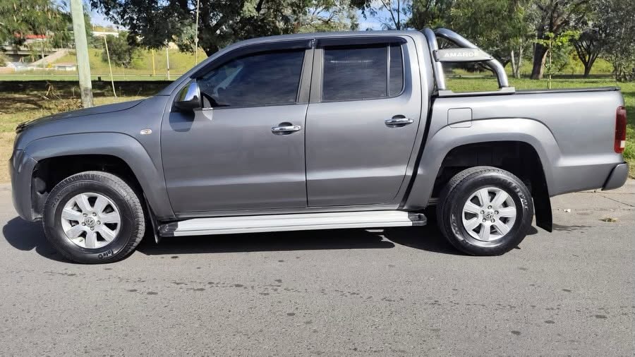 Volkswagen Amarok: Vista lateral izquierda