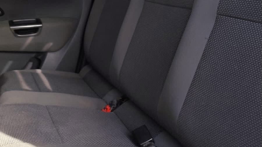 Volkswagen Amarok: Asientos traseros