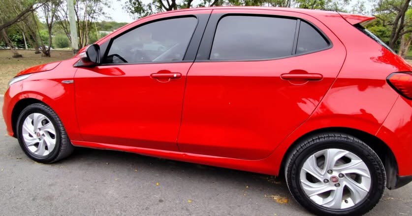 Fiat Argo: Vista lateral