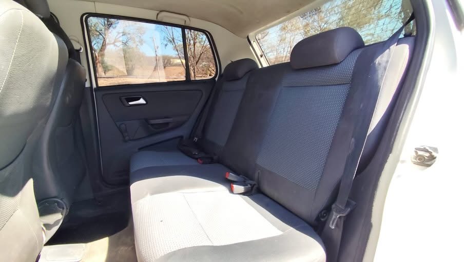 Volkswagen Fox Comfortline: Asientos traseros