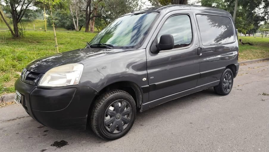 Peugeot Partner HDI 1.6 · 2014: Otra vista del lateral izquierdo