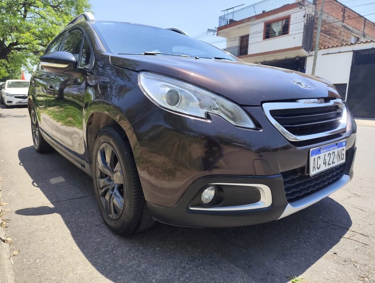 Peugeot 2008: Vista delantera en diagonal