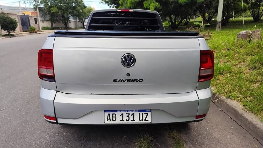 Volkswagen Saveiro: Vista trasera y caja