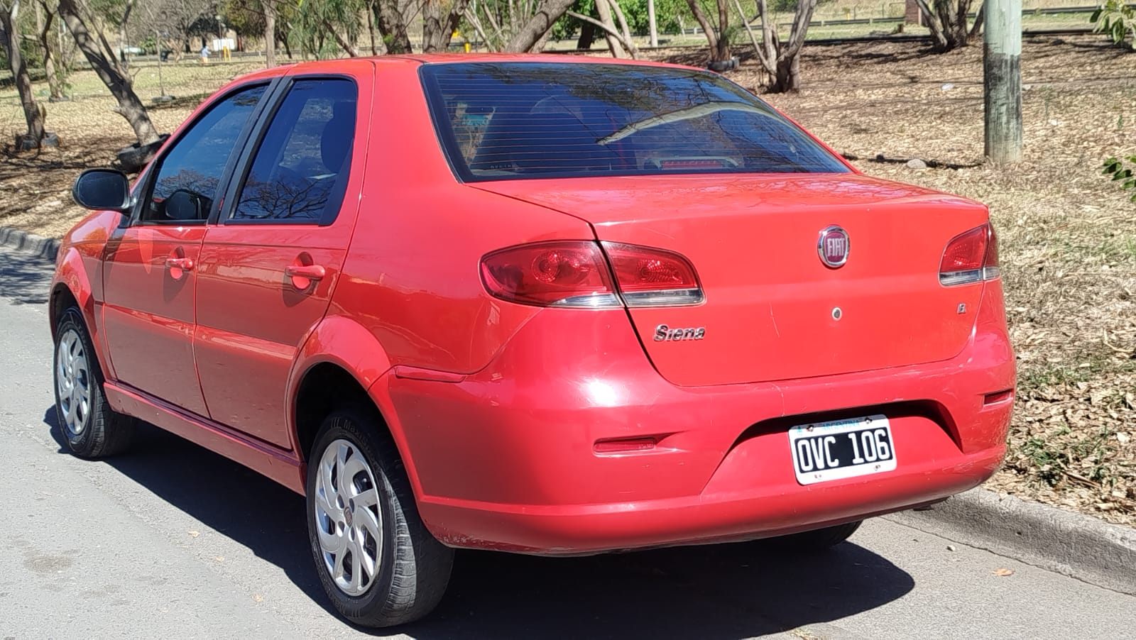 Fiat Siena 2015: Vista trasera izquierda