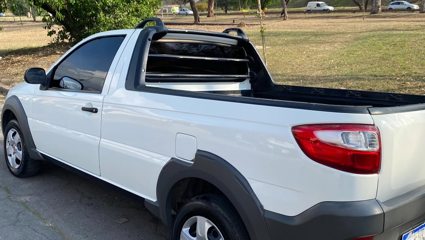 Fiat Strada Trekking: Vista trasera izquierda